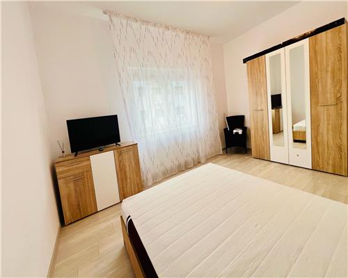 Apartament cu 2 dormitoare balcon parcare zona Mandra