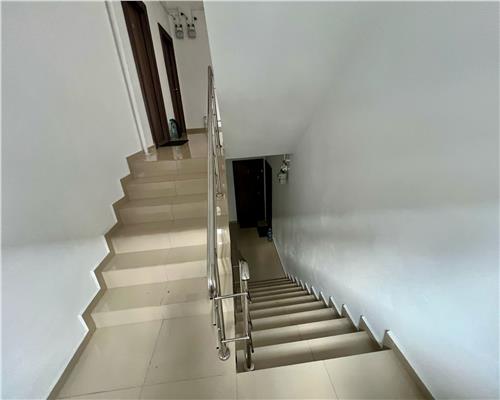 Apartament cu 2 dormitoare balcon parcare zona Mandra