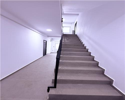 Apartament la CHEIE Etaj 1 cu 2 camere decomandat si camara