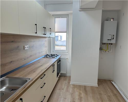 Apartament 2 camere etaj 3 cu balcon zona bd. Mihai Viteazu