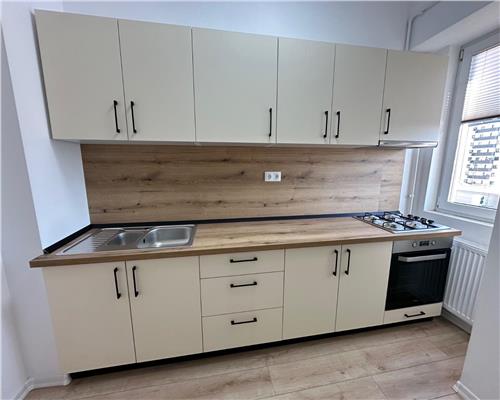 Apartament 2 camere etaj 3 cu balcon zona bd. Mihai Viteazu