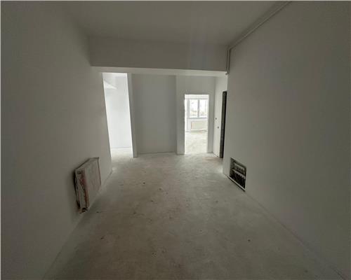 Apartament 3 camere etaj 3 cu balcon zona bd. Mihai Viteazu