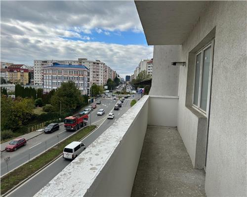Apartament 3 camere etaj 3 cu balcon zona bd. Mihai Viteazu