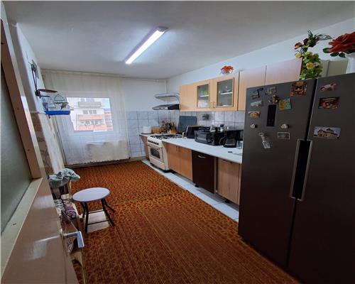 Apartament 3 camere decomandat 2 bai Turnisor