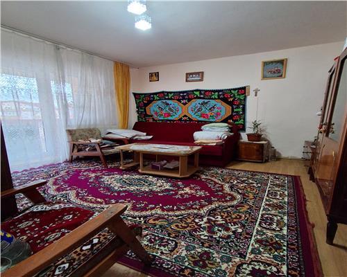 Apartament 3 camere decomandat 2 bai Turnisor