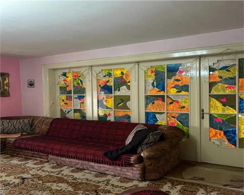 Casa cu 7 camere 3 bai si curte de 630 mp