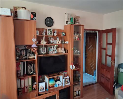 Apartament 3 camere decomandate 2 bai Semaforului