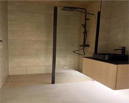 Apartament 2 camere decomandat 79 mp Et 1 la Vila Strand