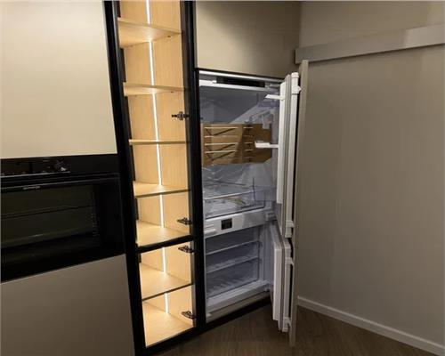 Apartament 2 camere decomandat 79 mp Et 1 la Vila Strand