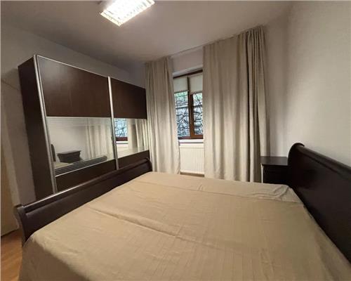 Apartament 3 camere 2 bai zona centrala