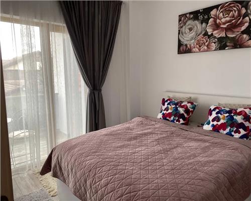 Apartament 3 camere etajul 1 cu loc de parcare