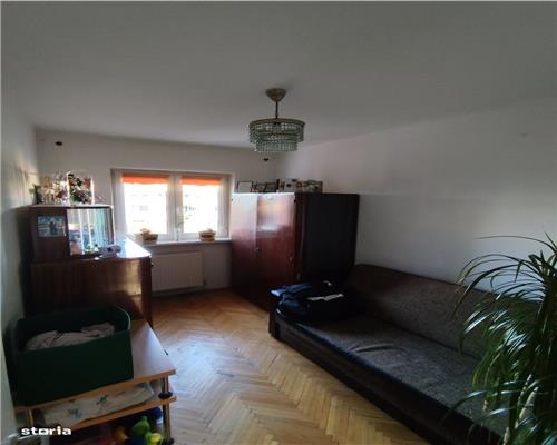 Apartament 3 camere Calea Poplacii  et 2 cu 2 balcoane