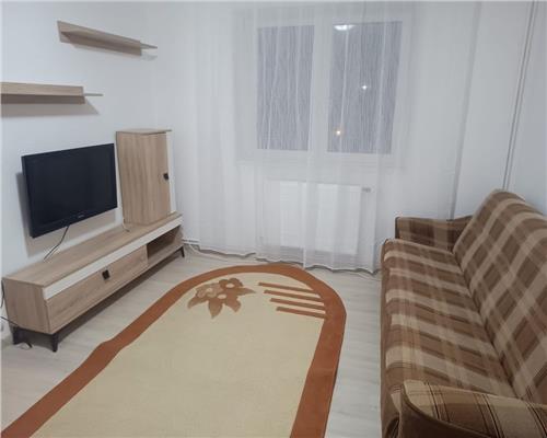 Apartament 2 camere etaj 2 Cedonia renovat complet