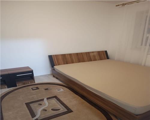 Apartament 2 camere etaj 2 Cedonia renovat complet