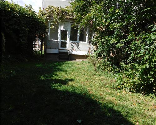 Apartament 3 camere decomandat  cu gradina proprie in Vasile Aaron