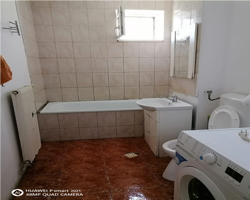 Apartament 3 camere decomandat  cu gradina proprie in Vasile Aaron