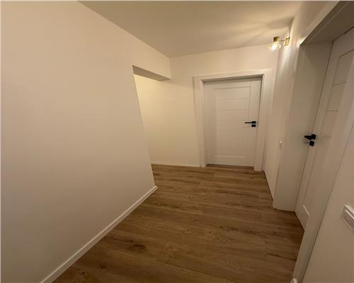 Apartament 3 camere 2 bai etaj 1 Strand