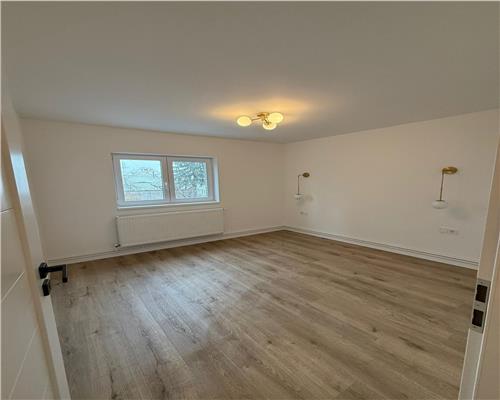 Apartament 3 camere 2 bai etaj 1 Strand