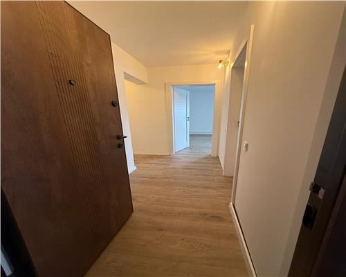 Apartament 3 camere 2 bai etaj 1 Strand