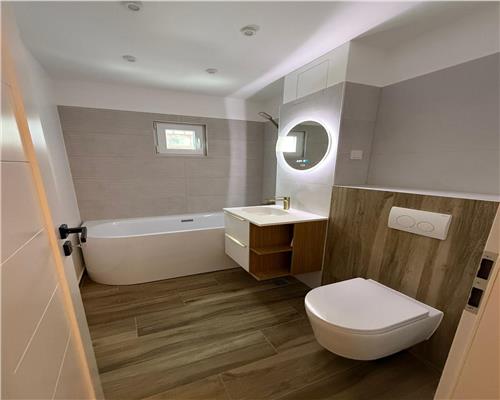 Apartament 3 camere 2 bai etaj 1 Strand