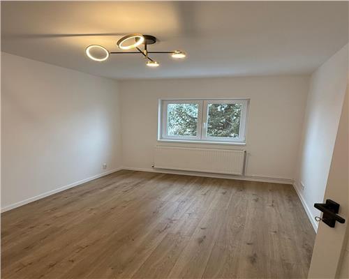 Apartament 3 camere 2 bai etaj 1 Strand