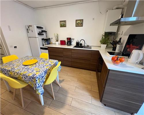 Apartament 3 camere 2 bai si gradina in zona Selimbar