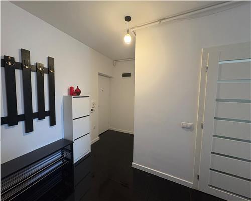 Apartament 3 camere 2 bai si gradina in zona Selimbar