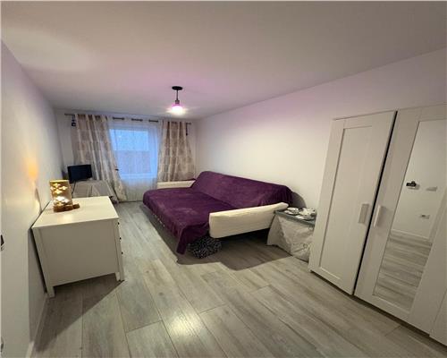 Apartament 3 camere 2 bai si gradina in zona Selimbar