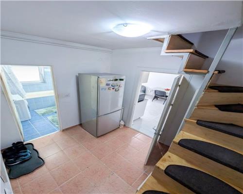 Apartament mobilat 4 camere pe 2 niveluri 79 utili in Terezian