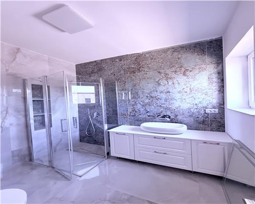 Pethouse lux 4 camere 2 bai teras 144 garaj Parcul Sub Arini