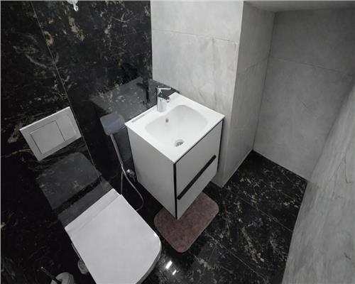 Apartament cu 3 camere, decomandat, 93 mp +29mp (terasa si balcoane)