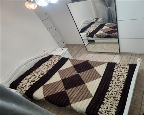 Apartament 3 camere etaj1 Calea Surii Mici cu balcon si loc de parcare