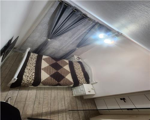 Apartament 3 camere etaj1 Calea Surii Mici cu balcon si loc de parcare