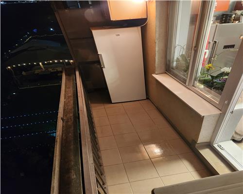 Apartament 3 camere etaj1 Calea Surii Mici cu balcon si loc de parcare