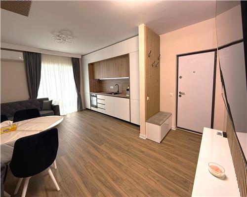 Apartament de lux prima inchiriere 3 camere balcon parcare