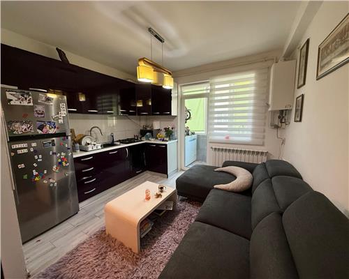 Apartament cu 2 camere etajul 1 cu balcon si parcare zona Arhitectilor