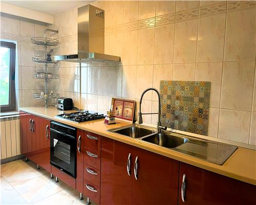 Apartament 3 camere 90 Mpu 2 Bai 2 Balcoane si Boxa