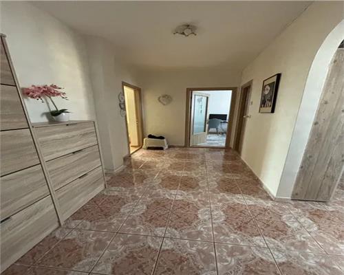 Apartament 2 camere zona Bd Mihai Viteazu