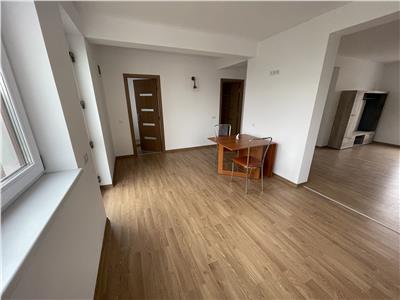 Casa individuala cu 3 camere si 2 bai in zona Strand 2