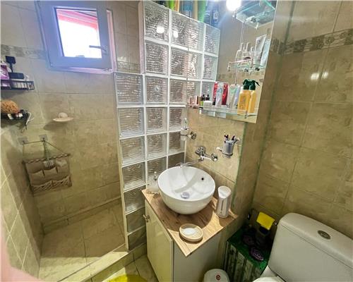 Apartament cu 3 camere etajul 1 cu balcon in Vasile Aaron