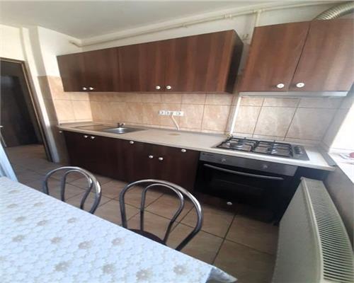 Apartament 3 camere 64 mpu cu balcon pe Bd Mihai Viteazu