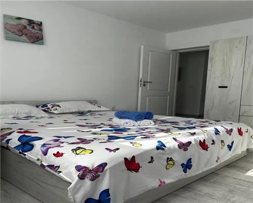 Apartament 3 camere etaj 1 str Daniel Renard