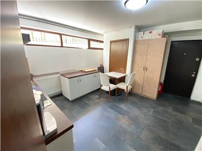 Spatiu comercial cu 2 camere in zona Centrala