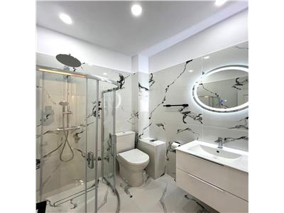 Apartament prima inchiriere 3 camere 2 bai parcare zona Dedeman