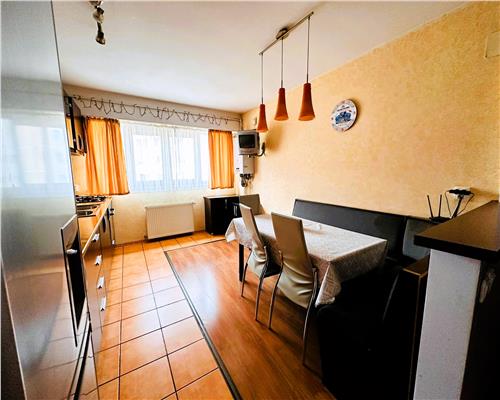 Apartament 3 camere 70 mp utili Vasile Aaron