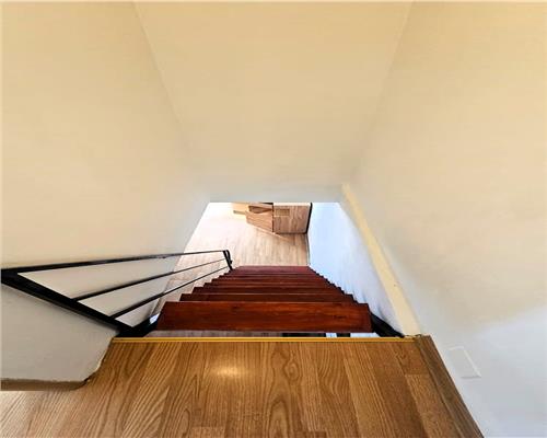 Garsoniera tip mansarda 2 camere  zona Terezian