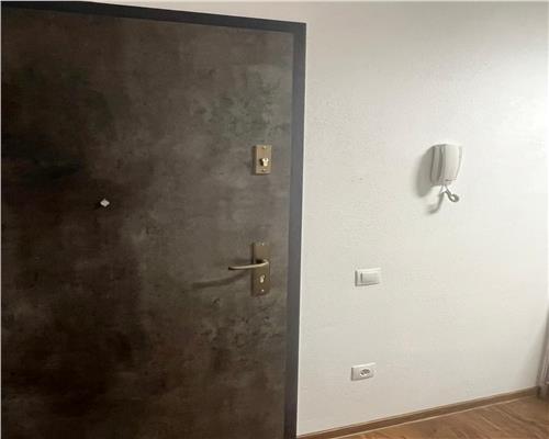 Apartament 3 camere 2 bai 2 balcoane zona Calea Cisnadiei