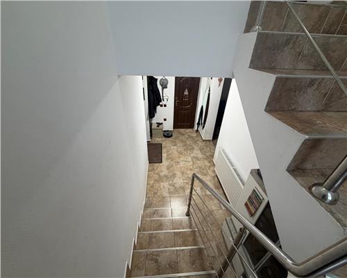 Casa tip duplex  3 camere 100 mp utili Selimbar curte 240 mp