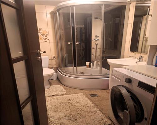 Apartament mobilat 2 camere cu pivnita in Piata Mare