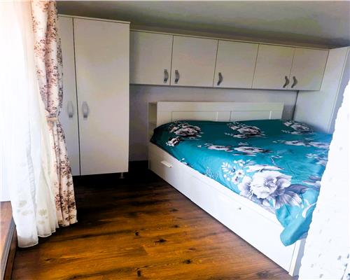 Apartament mobilat 2 camere cu pivnita in Piata Mare